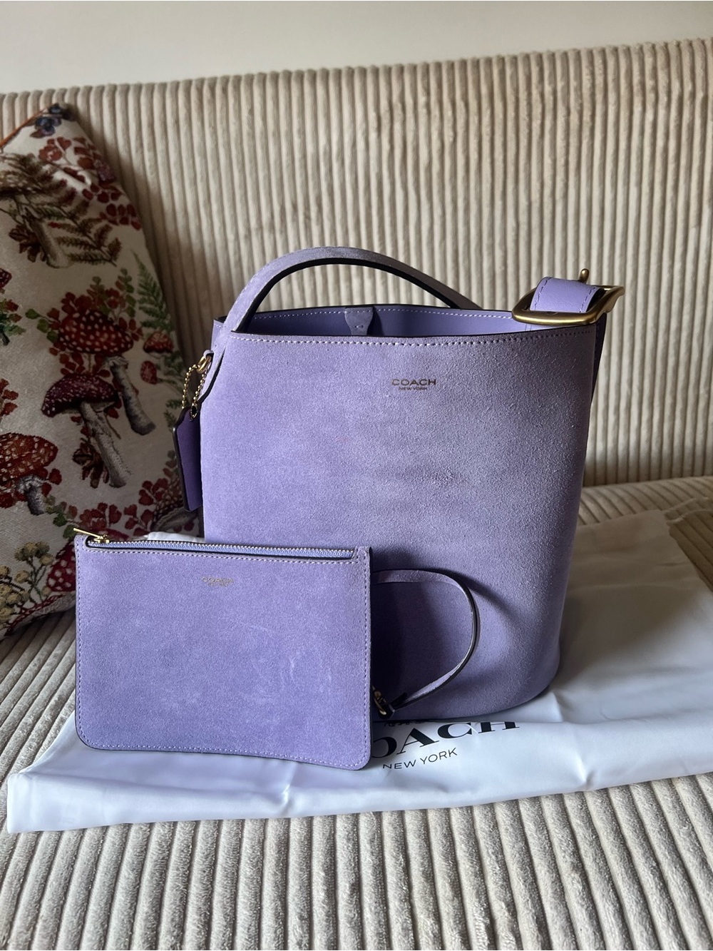 Coach Bleecker 21 Lavender Mist Suede Bucket Bag w/Wristlet